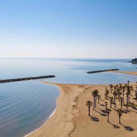 F2/4 Pers Plage-Commerces A Pieds-Parking Prive Saint Aygulf Exterior foto