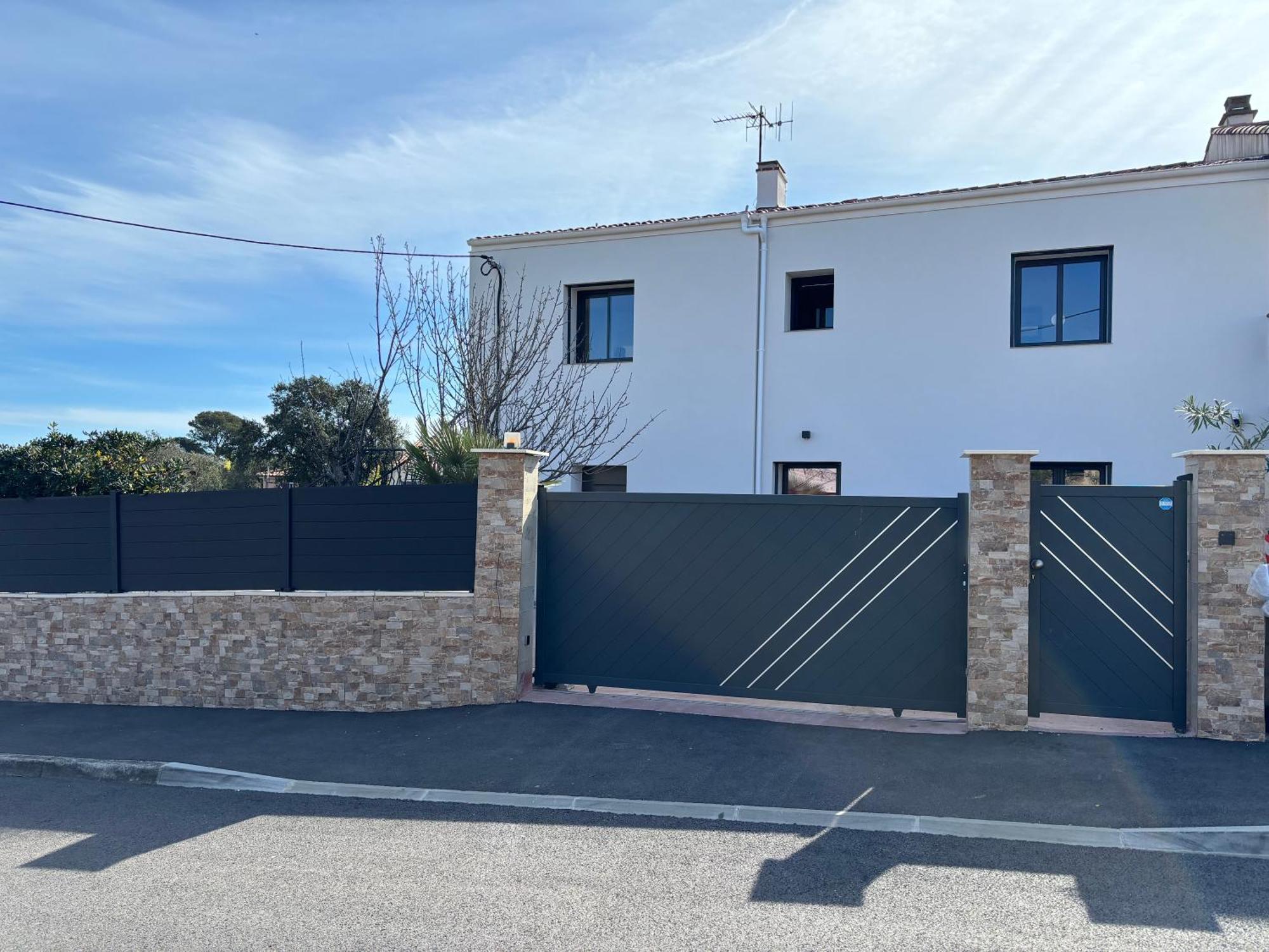 F2/4 Pers Plage-Commerces A Pieds-Parking Prive Saint Aygulf Exterior foto